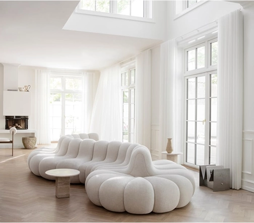 wohnzimmer-minimalistisch-sofa-cloud-weiss-beige-entspannung-ideen